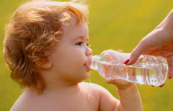 How baby bottles and sippy cups affect your child's teeth - Iowa